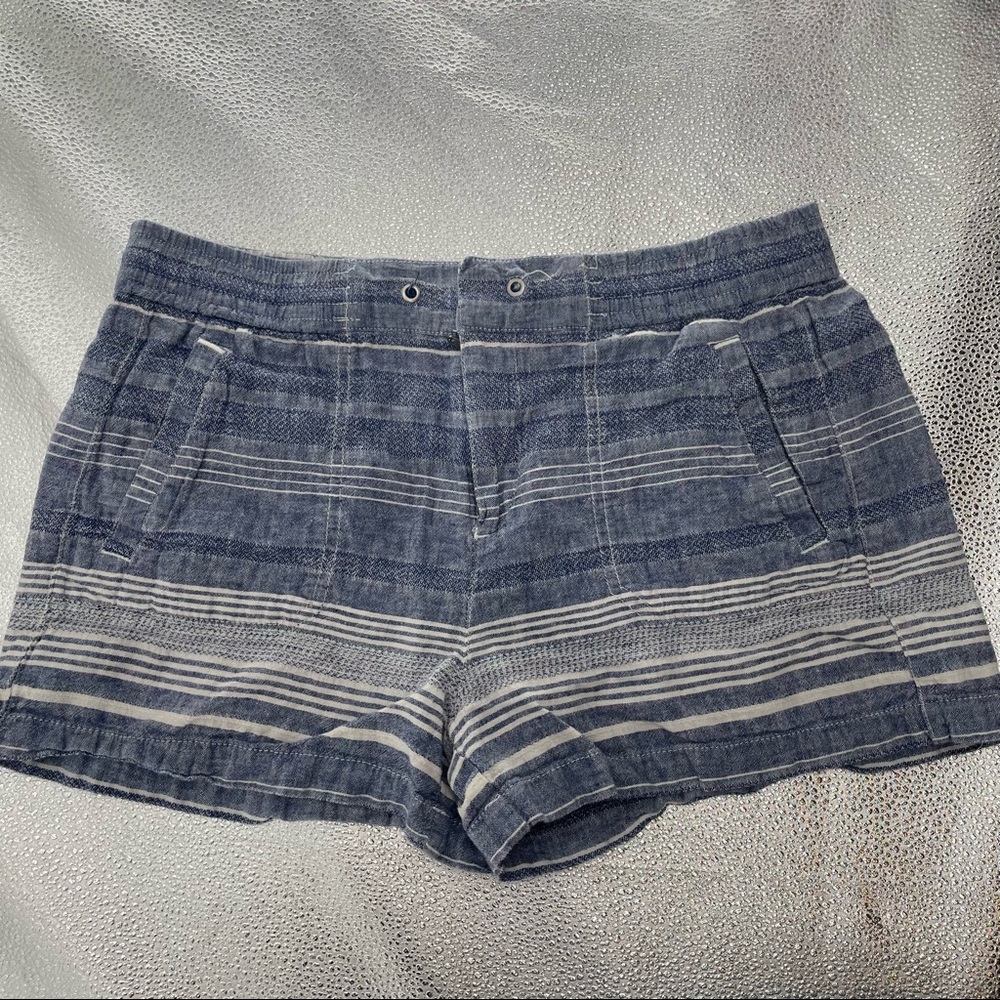 Lou & Grey Woman’s Blue Stripped Shorts